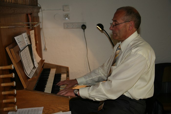 Image 56 of 74  -  52 kB